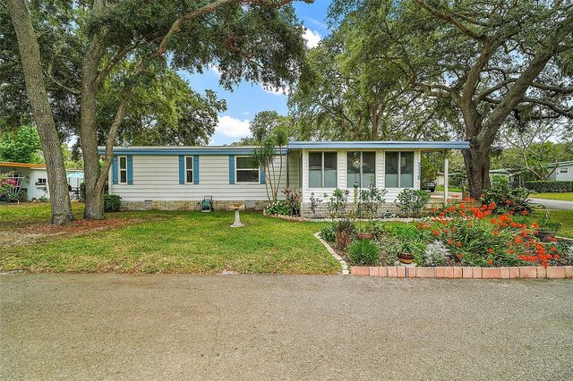 2110 OAK CIRCLE, Mount Dora, FL 32757