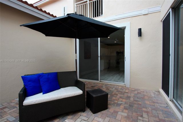 935 Lemonwood Ct -, Hollywood, FL 33019