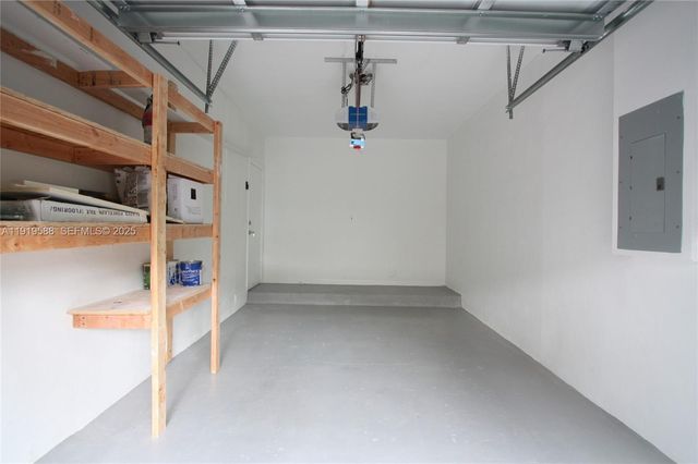 935 Lemonwood Ct -, Hollywood, FL 33019