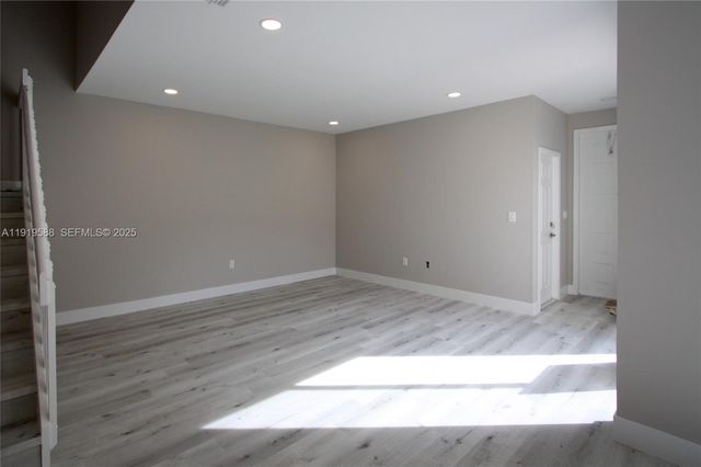 935 Lemonwood Ct -, Hollywood, FL 33019