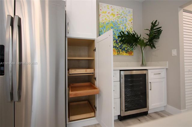 935 Lemonwood Ct -, Hollywood, FL 33019