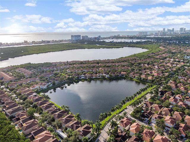 935 Lemonwood Ct -, Hollywood, FL 33019