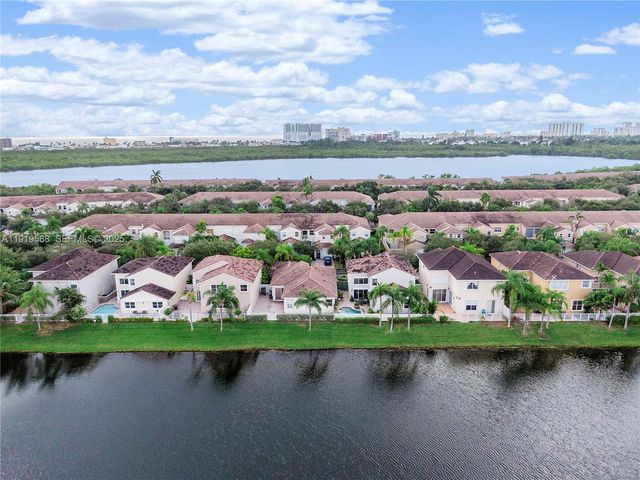 935 Lemonwood Ct -, Hollywood, FL 33019