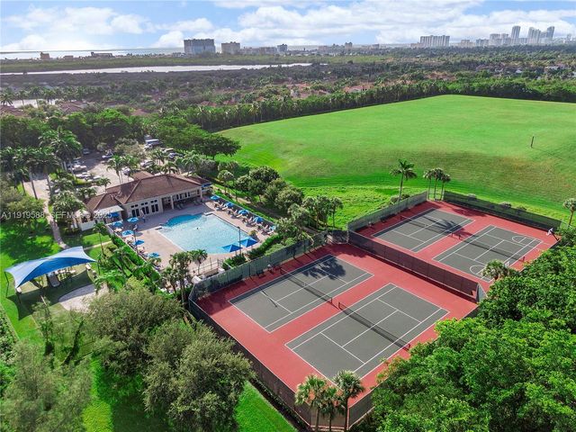 935 Lemonwood Ct -, Hollywood, FL 33019