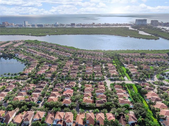 935 Lemonwood Ct -, Hollywood, FL 33019