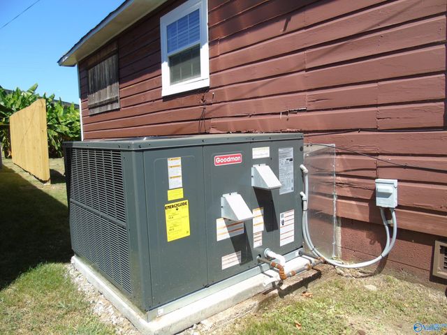 303 Mccullough Avenue, Huntsville, AL 35801