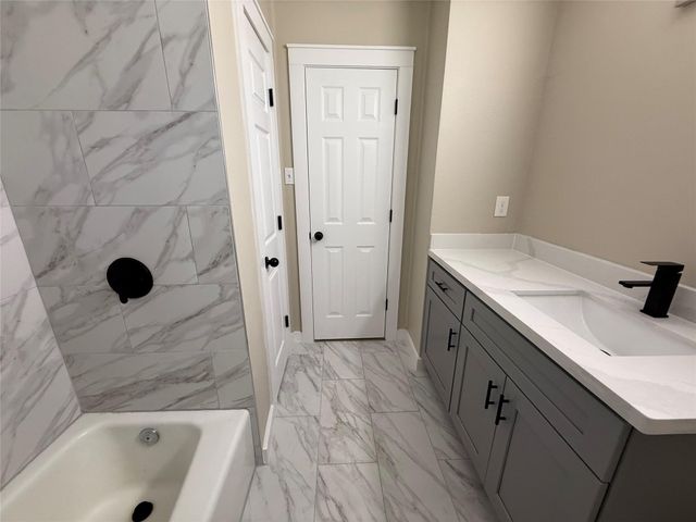 2818 Spa Drive, Deer Park, TX 77536