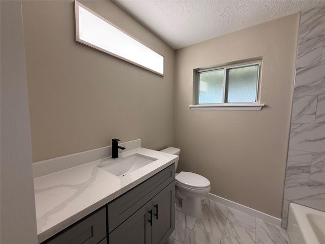 2818 Spa Drive, Deer Park, TX 77536