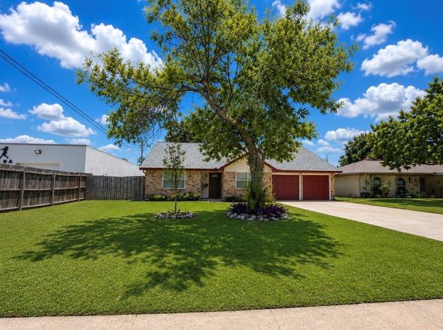 2818 Spa Drive, Deer Park, TX 77536