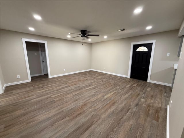 2818 Spa Drive, Deer Park, TX 77536