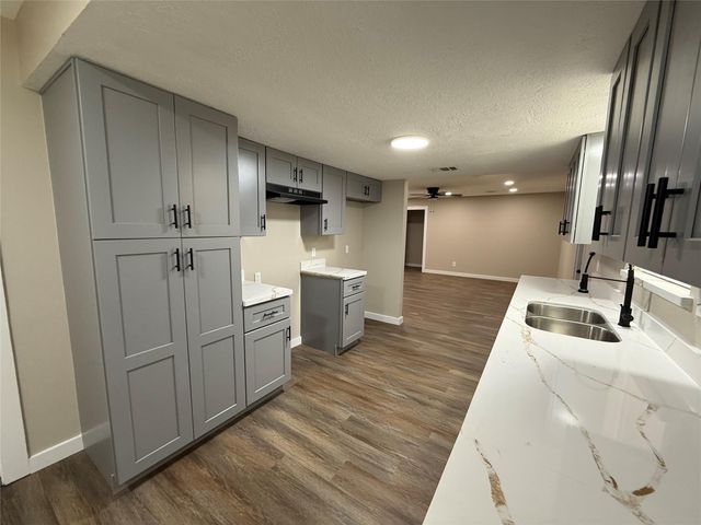 2818 Spa Drive, Deer Park, TX 77536
