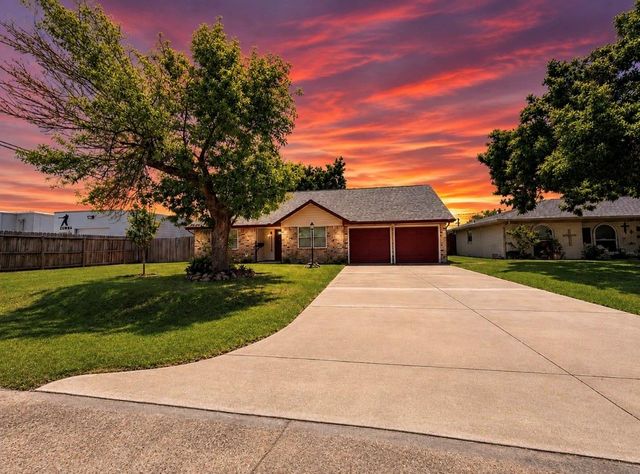2818 Spa Drive, Deer Park, TX 77536
