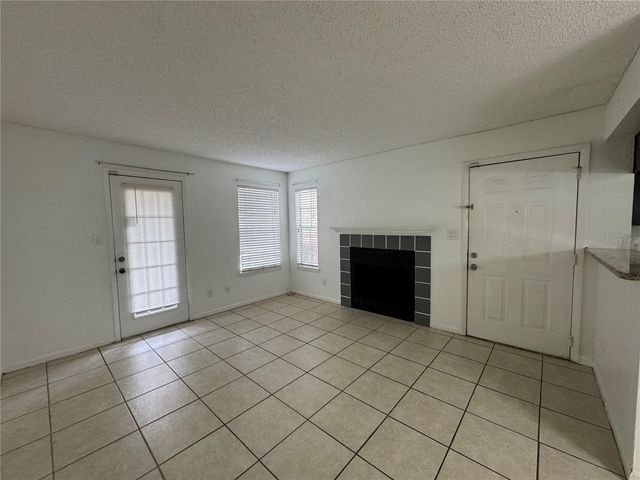 4401 THORNBRIAR LANE 102, Orlando, FL 32822