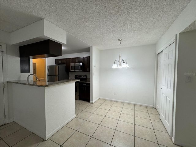 4401 THORNBRIAR LANE 102, Orlando, FL 32822