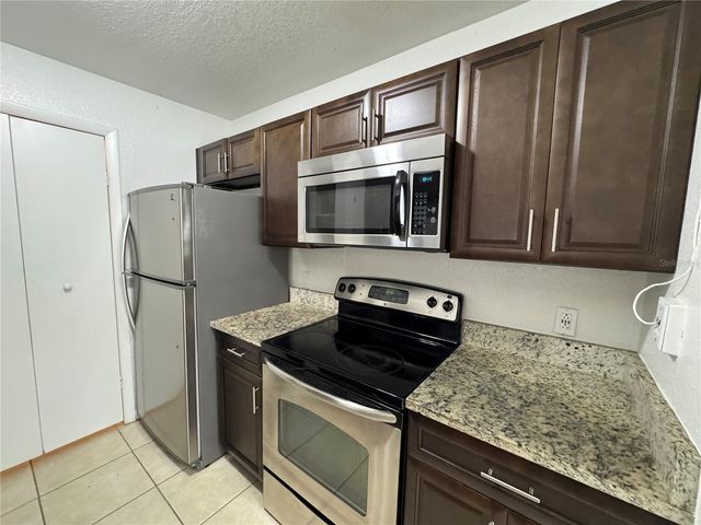 4401 THORNBRIAR LANE 102, Orlando, FL 32822