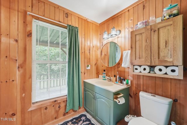 122 Spring Hollow Lane, Jonesborough, TN 37659