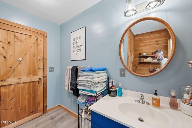 122 Spring Hollow Lane, Jonesborough, TN 37659