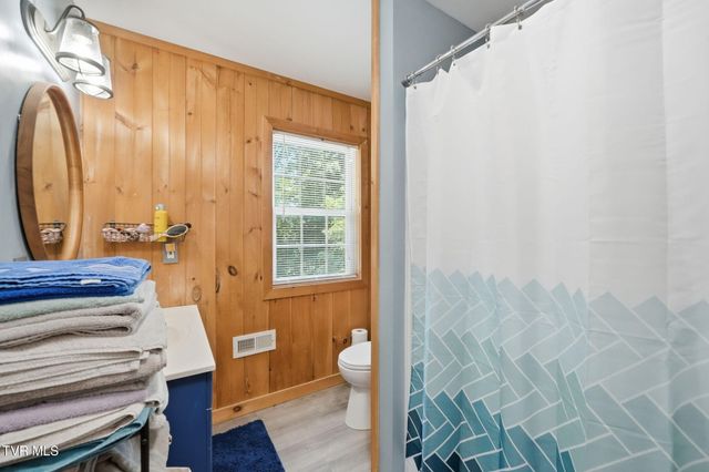 122 Spring Hollow Lane, Jonesborough, TN 37659
