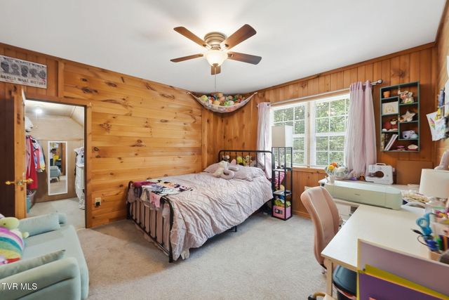 122 Spring Hollow Lane, Jonesborough, TN 37659