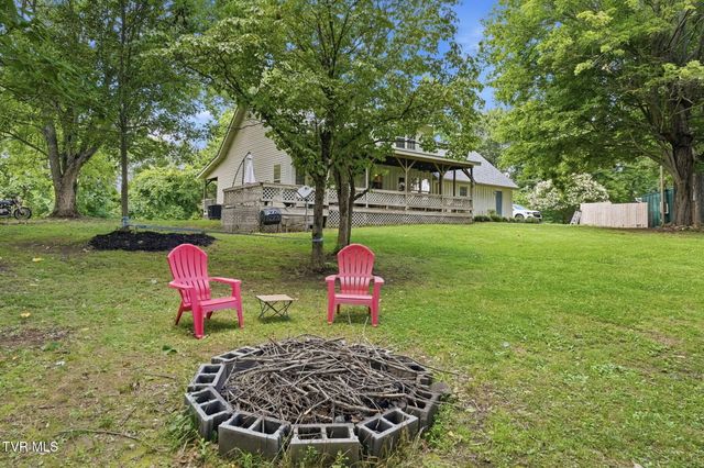 122 Spring Hollow Lane, Jonesborough, TN 37659