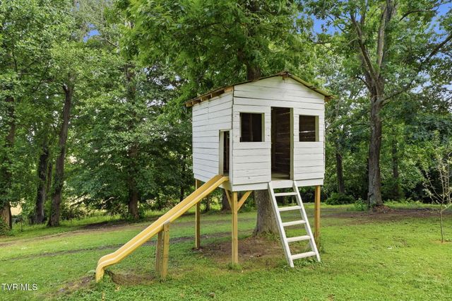 122 Spring Hollow Lane, Jonesborough, TN 37659