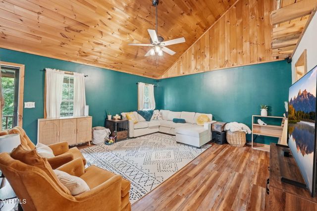 122 Spring Hollow Lane, Jonesborough, TN 37659