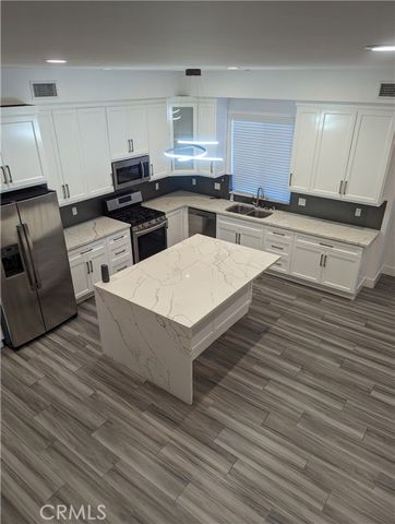 8238 Sharuzi Lane, Northridge (los Angeles), CA 91325