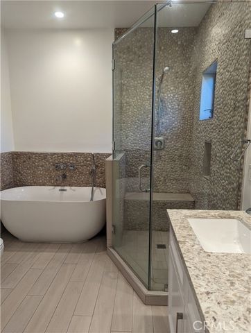 8238 Sharuzi Lane, Northridge (los Angeles), CA 91325