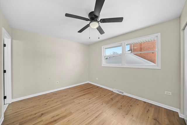 8939 Melvina Avenue, Oak Lawn, IL 60453