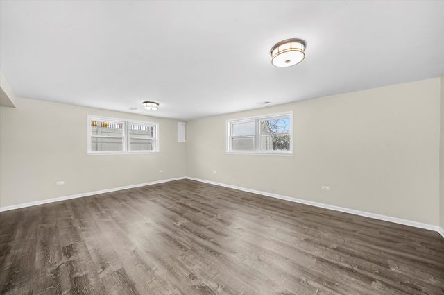 8939 Melvina Avenue, Oak Lawn, IL 60453