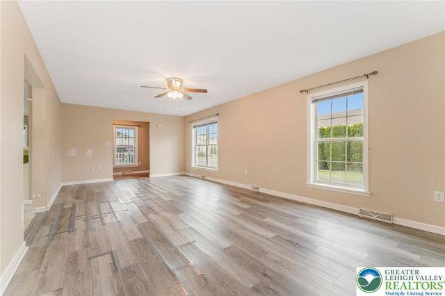 707 San Simeon Place, Forks Twp, PA 18040