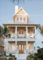 2101 Evans Street, Morehead City, NC 28557