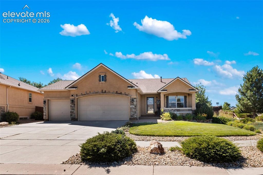7517 Legend Hill Drive, Colorado Springs, CO 80923 — photo 2