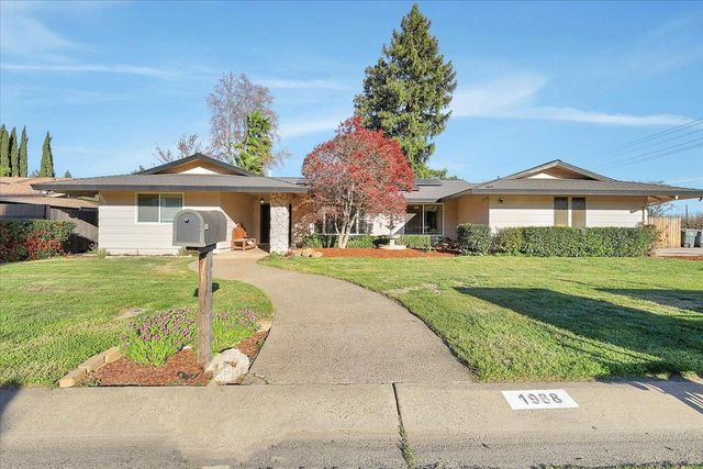 1988 Jeffrey Dr, Yuba City, CA 95991