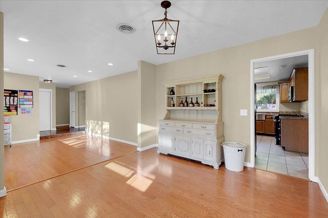 1988 Jeffrey Dr, Yuba City, CA 95991