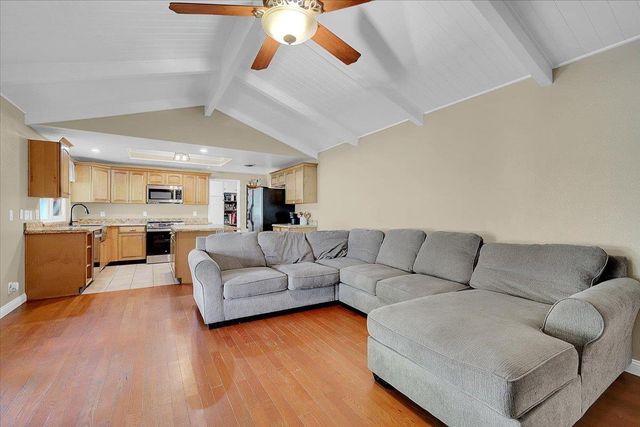 1988 Jeffrey Dr, Yuba City, CA 95991