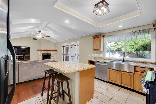 1988 Jeffrey Dr, Yuba City, CA 95991