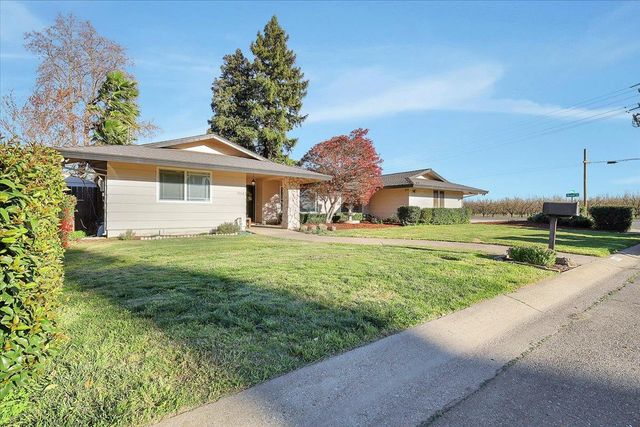 1988 Jeffrey Dr, Yuba City, CA 95991