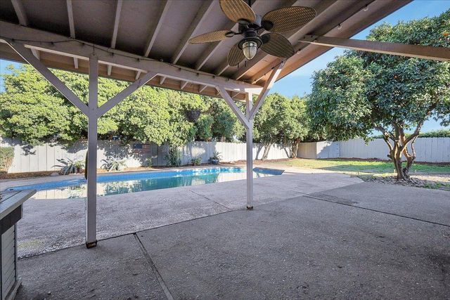 1988 Jeffrey Dr, Yuba City, CA 95991