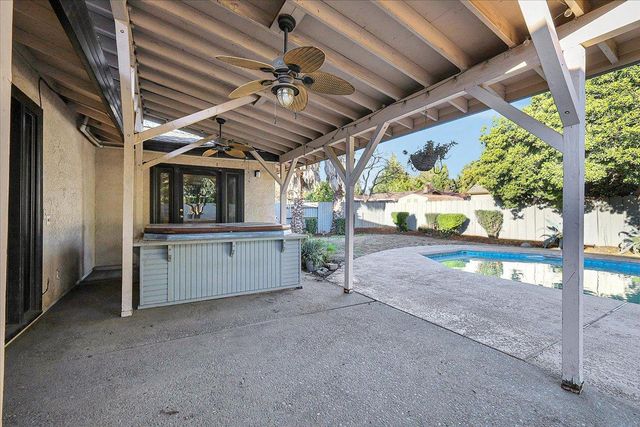 1988 Jeffrey Dr, Yuba City, CA 95991