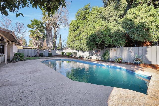 1988 Jeffrey Dr, Yuba City, CA 95991