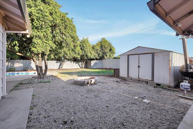 1988 Jeffrey Dr, Yuba City, CA 95991