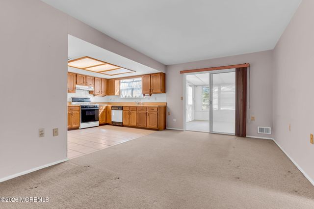 21 Hastings Drive, Forked River, NJ 08731