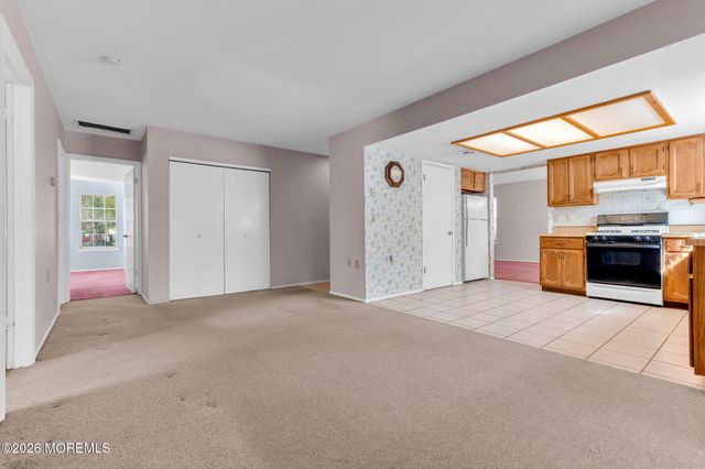 21 Hastings Drive, Forked River, NJ 08731