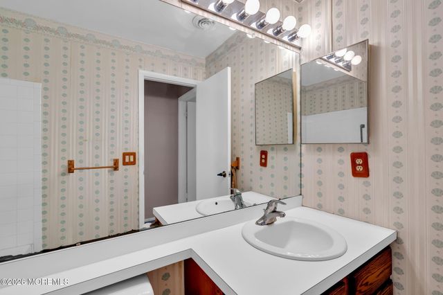 21 Hastings Drive, Forked River, NJ 08731