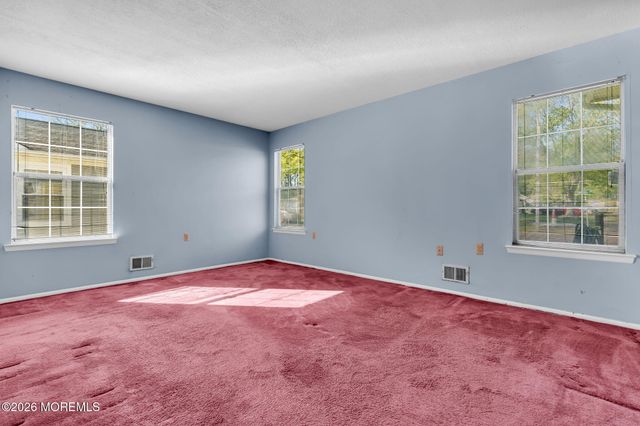 21 Hastings Drive, Forked River, NJ 08731