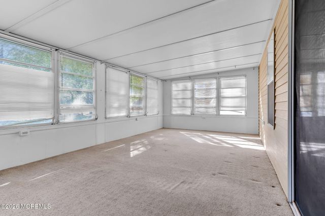 21 Hastings Drive, Forked River, NJ 08731