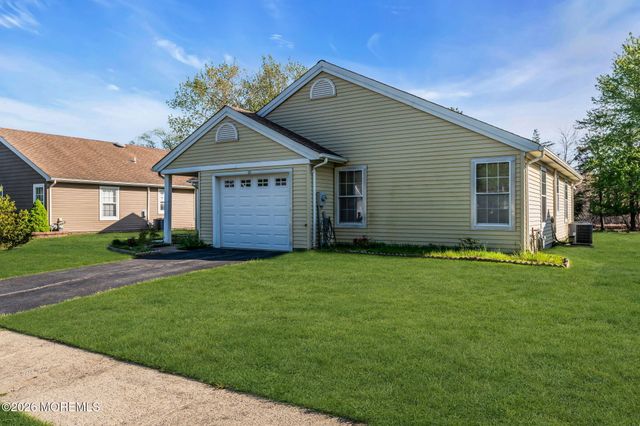 21 Hastings Drive, Forked River, NJ 08731