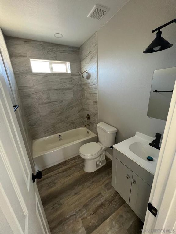 Image 13 of property listing at 3050 K, San Diego, CA 92102