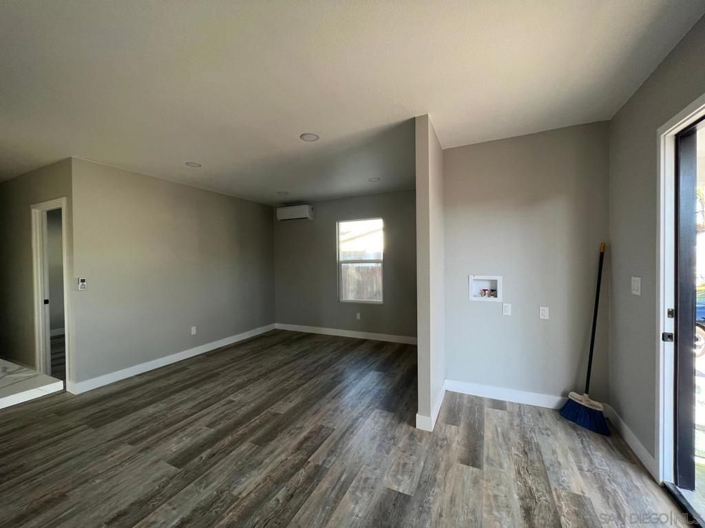 Image 4 of property listing at 3050 K, San Diego, CA 92102